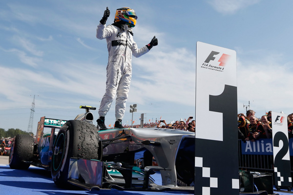 F1 - Lewis Hamilton u Mađarskoj prvi put pobedio u Mercedesu