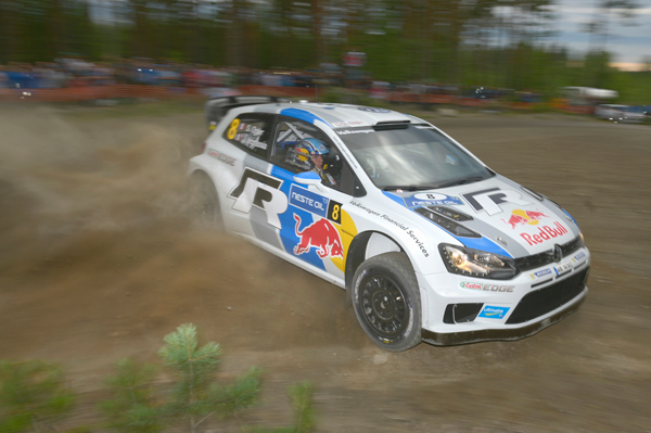 Rally Finland 2013 - Ogier i Neuville u vođstvu