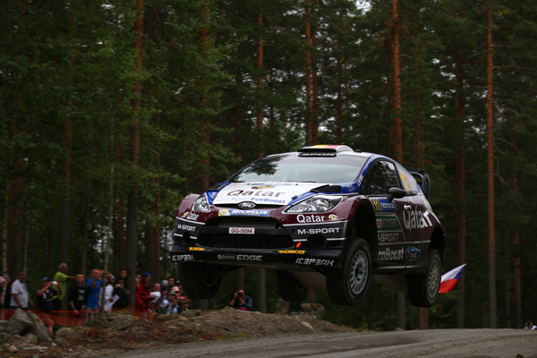 Rally Finland 2013 - Ogier i Neuville u vođstvu