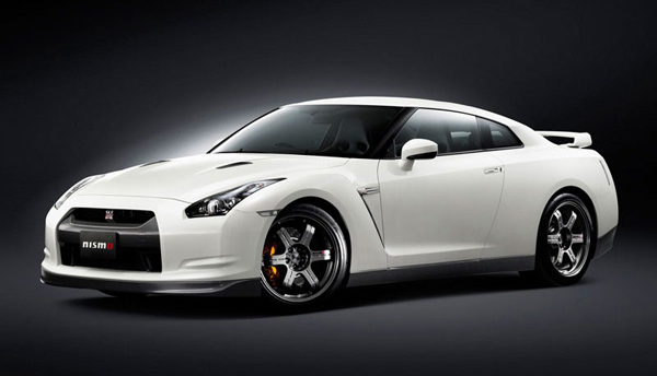 Nissan GT-R Nismo: do stotke za 2 sekunde!