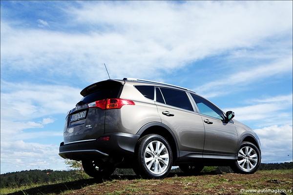 Test -Toyota RAV4 2.2 D-CAT AT 4x4 Executive - Samo je nebo iznad