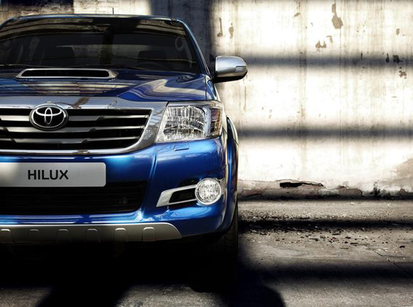 Nepobedivi Toyota Hilux Invincible