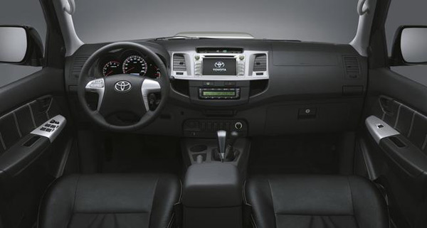 Nepobedivi Toyota Hilux Invincible