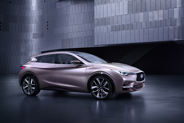Infiniti Q30: Japanska A-klasa na prvoj fotografiji