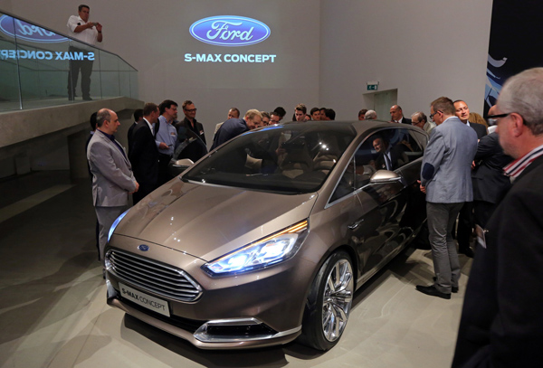 Ford S-MAX Concept: Prve fotografije i informacije