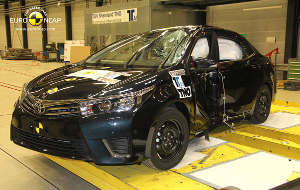 Nova Toyota Corolla - Pet Euro NCAP zvezdica bez problema