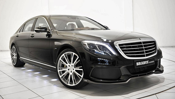 Brabus 850 6.0 Biturbo iBusiness: Sportista sa kravatom