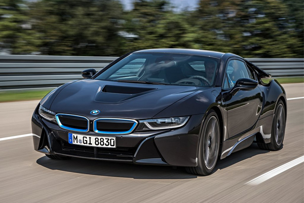 Ovo je potpuno serijski BMW i8 + VIDEO