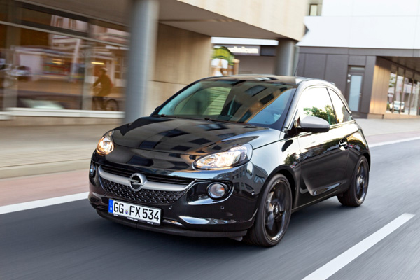 Frankfurt 2013 - Svetska premijera Opel ADAM Black Link i White Link