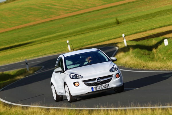 Frankfurt 2013 - Svetska premijera Opel ADAM Black Link i White Link