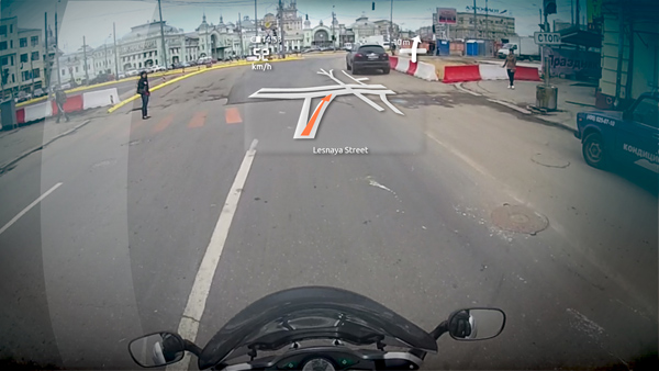 Pogled kroz kacigu sa Androidom + VIDEO
