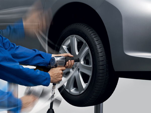 Peugeot servisna akcija - Zima zove gume nove