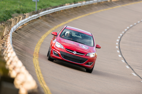 Opel Astra je najbrži serijski automobil na dizel pogon na svetu