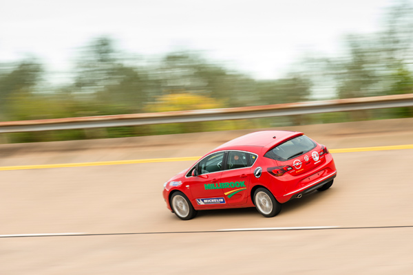 Opel Astra je najbrži serijski automobil na dizel pogon na svetu