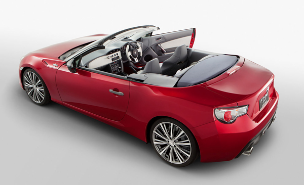 Toyota GT86 kabriolet zatvorila krov