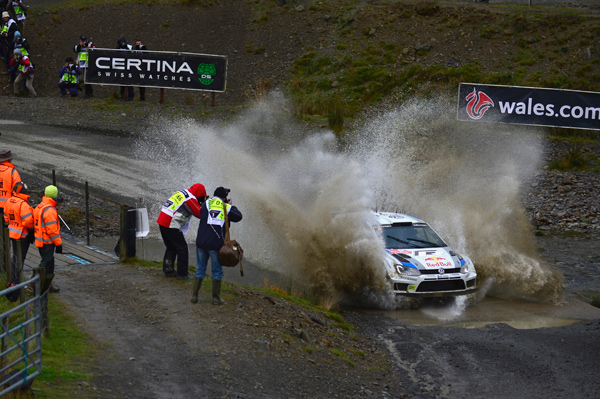 Wales Rally GB 2013 – Borba Volkswagena i Forda