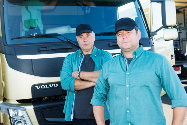 Volvo kamioni - do sada neviđene vratolomije + VIDEO