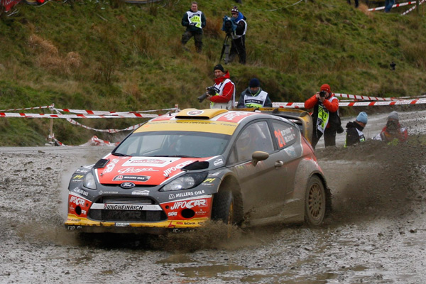 WRC Wales 2013 – Ogier kontroliše vođstvo, traje borba za 4. mesto