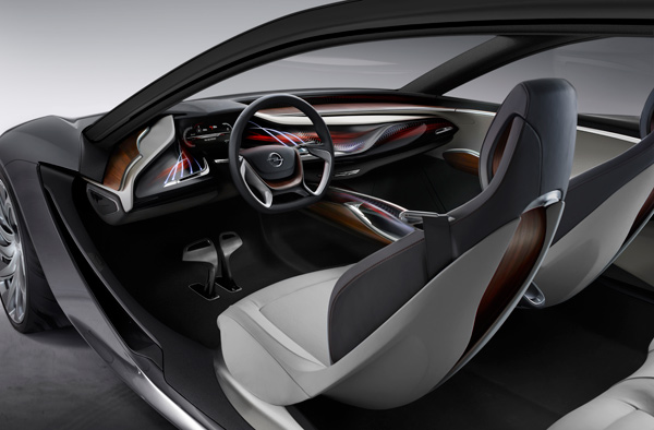 Opel Monza Koncept: Info-zabavni sistem i povezanost budućnosti