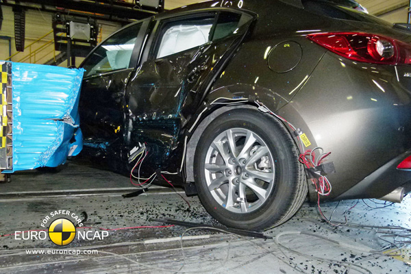 Pet Euro NCAP zvezdica za potpuno novu Mazdu3