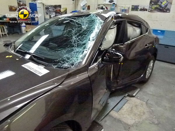Pet Euro NCAP zvezdica za potpuno novu Mazdu3