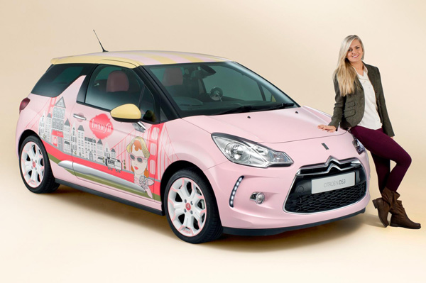 Citroën DS3 u opremi ima ogledalo, šminku, jastučiće...