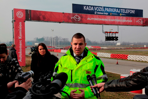 Telekom Srbija nastavlja kampanju - Kada voziš, parkiraj telefon!