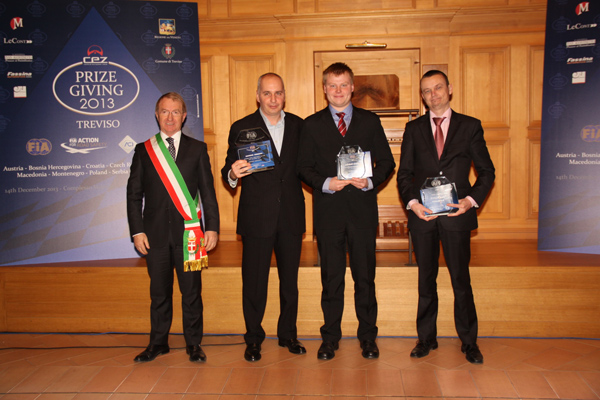 Vesnić primio internacionalni šampionski pehar