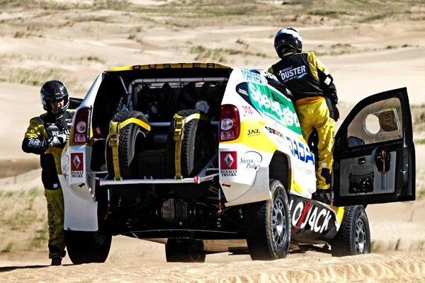 Dacia Duster spreman za Dakar Rally 2014 - foto+video