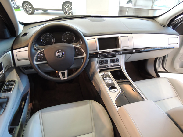 Grand Motors: Stigao prvi Jaguar