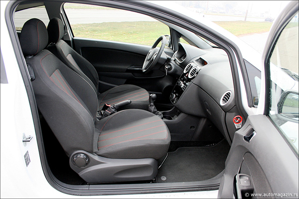 Testirali smo: Opel Corsa 1.2 Color Edition