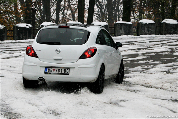 Testirali smo: Opel Corsa 1.2 Color Edition