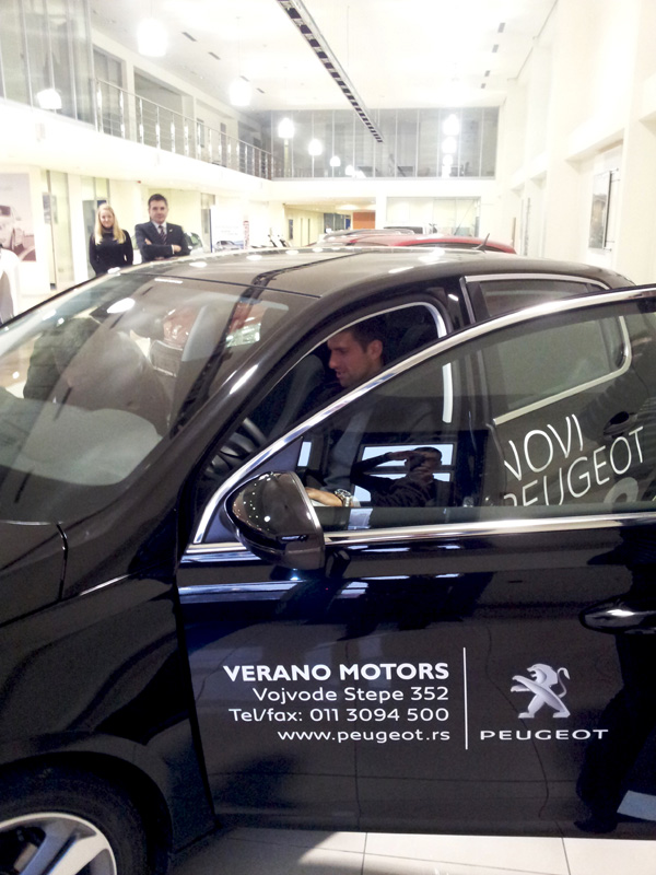 Novak Đoković u novom Peugeotu 308