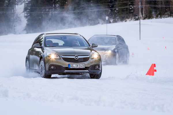 Opel 4x4: Inteligentni sistemi vožnje sa pogonom na sva četitri točka 