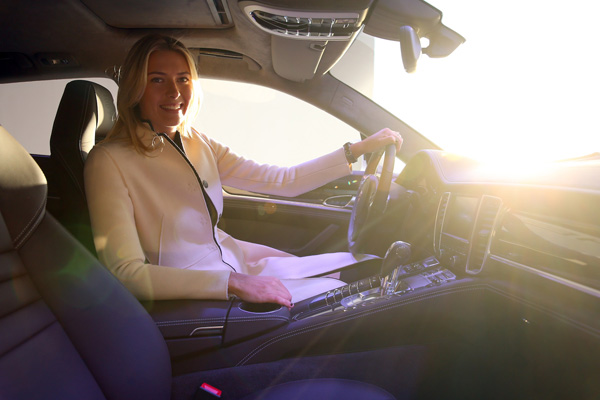 Maria Sharapova vozi Porsche Panameru GTS + FOTO
