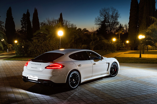 Maria Sharapova vozi Porsche Panameru GTS + FOTO