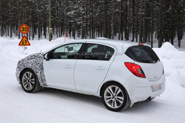 Nova Opel Corsa snimljena na testiranju