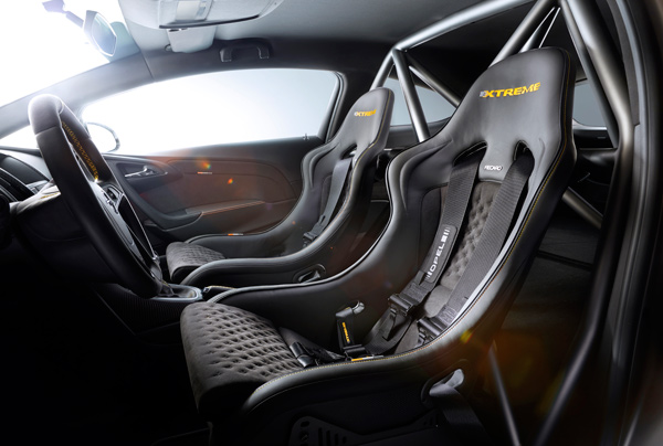 Beskompromisna sportska izvedba: Nova Opel Astra OPC EXTREME