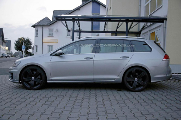 Volkswagen Golf R biće dostupan i kao karavan + FOTO
