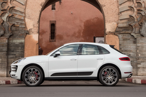 Novi Porsche Macan na terenskom testu u Maroku + FOTO