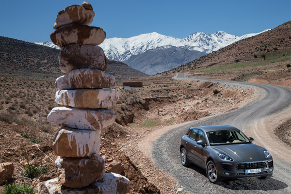 Novi Porsche Macan na terenskom testu u Maroku + FOTO