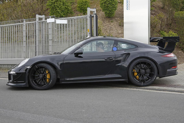 Novi Porsche 911 GT3 RS stiže uskoro - špijunske fotografije