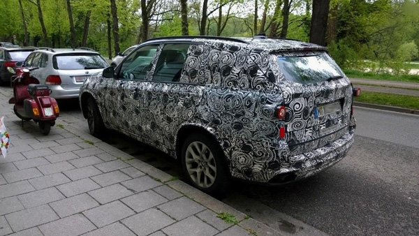 BMW X7 je tu! Prve špijunske fotografije