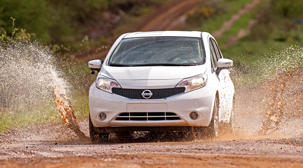 Nissan Note ima farbu koja se sama čisti + FOTO