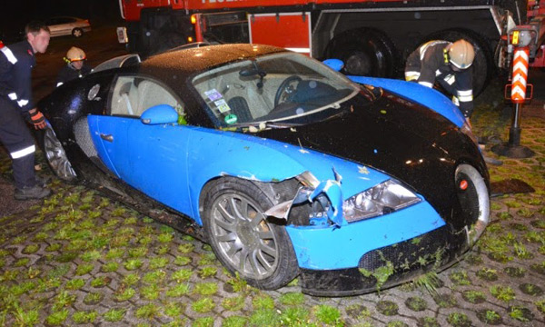 Nepažljivi vozač u Austriji slupao Bugatti Veyron + FOTO