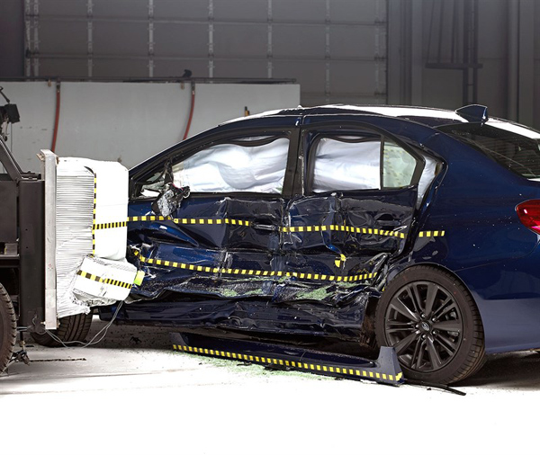 Novi Subaru WRX ima iza sebe test IIHS (foto + video)