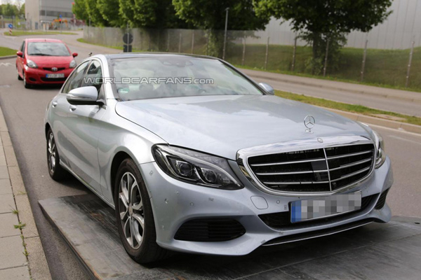 Mercedes-Benz C-Klasa plug-in hybrid prvi put snimljena na ulici + foto