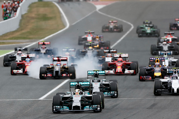 VN Španije - Double Mercedesa, Hamiltonu pobeda