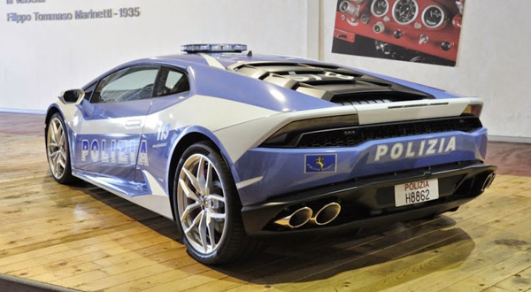 Italijanska policija dobila Lamborghini Huracan + FOTO