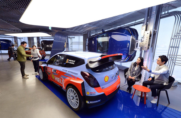 ERC - Neuville i Hanninen u svojstvu komentatora 